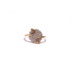 Ring aus Gelbgold mit Zirkonia