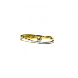 Ring aus Gelb- und Weissgold mit Zirkonia